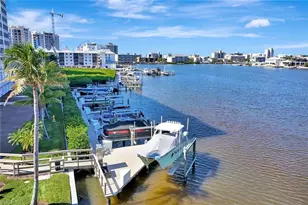 410 Flagship Dr, Naples, FL 34108 - Photo 30