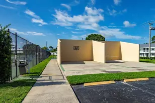 600 Neapolitan Way, Naples, FL 34103 - Photo 20