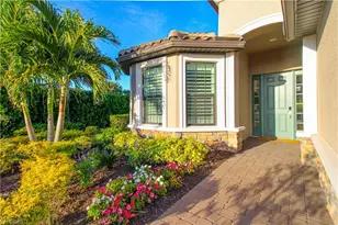 9423 Terresina Dr, Naples, FL 34119 - Photo 4