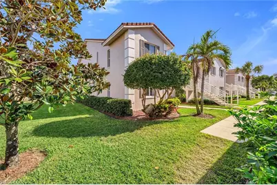 700 Saratoga Cir #B-101, Naples, FL 34104 - Photo 2