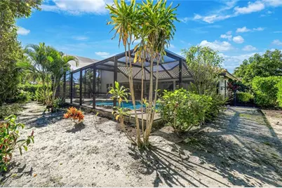 146 Muirfield Cir, Naples, FL 34113 - Photo 30