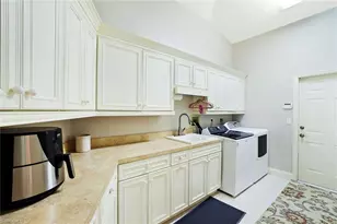 146 Muirfield Cir, Naples, FL 34113 - Photo 24