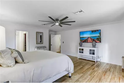 370 6th Ave S, Naples, FL 34102 - Photo 18