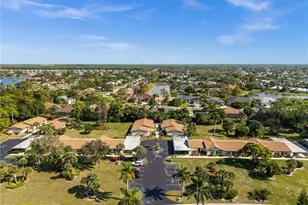 1071 Pine Isle Ln, Naples, FL 34112 - Photo 8