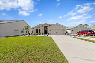 18040 Horseshoe Bay Cir, Fort Myers, FL 33967 - Photo 2