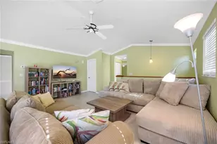 628 Woodshire Ln, Naples, FL 34105 - Photo 4