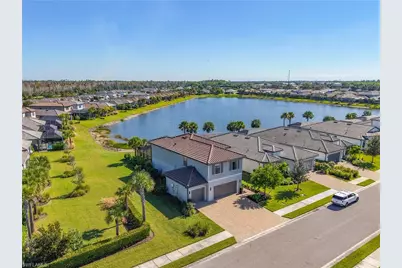 2085 Yellowfin Cir, Naples, FL 34114 - Photo 2