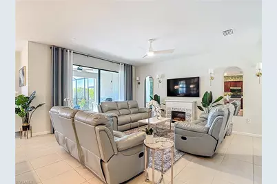 2085 Yellowfin Cir, Naples, FL 34114 - Photo 10