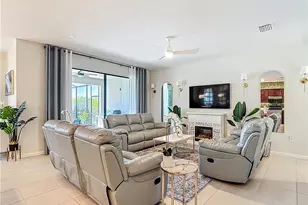 2085 Yellowfin Cir, Naples, FL 34114 - Photo 10