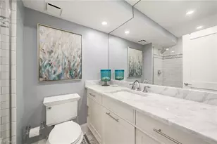 222 Harbour Dr, Naples, FL 34103 - Photo 22