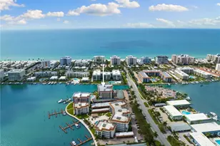 222 Harbour Dr, Naples, FL 34103 - Photo 38