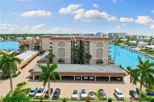 222 Harbour Dr, Naples, FL 34103 - Photo 30