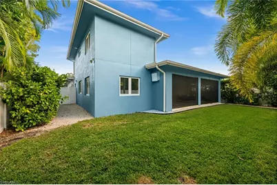 2499 10th St N, Naples, FL 34103 - Photo 34