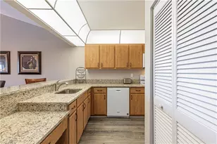 4360 Chantelle Dr, Naples, FL 34112 - Photo 10