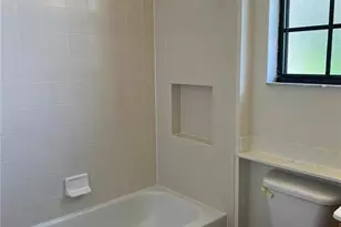 7515 Bristol Cir, Naples, FL 34120 - Photo 32