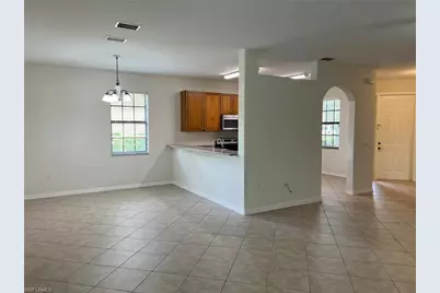 7515 Bristol Cir, Naples, FL 34120 - Photo 14