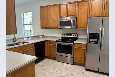 7515 Bristol Cir, Naples, FL 34120 - Photo 10