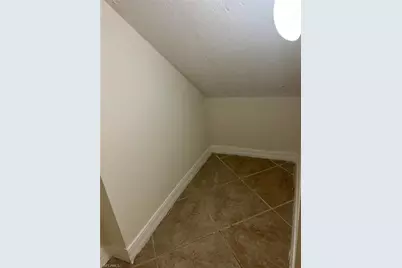 7515 Bristol Cir, Naples, FL 34120 - Photo 24