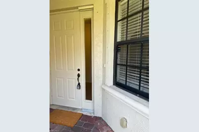 7515 Bristol Cir, Naples, FL 34120 - Photo 4