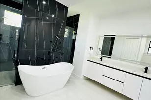 2604 20th Ave NE, Naples, FL 34120 - Photo 18