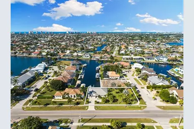 72 N Barfield Dr, Marco Island, FL 34145 - Photo 40