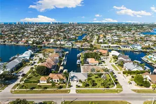 72 N Barfield Dr, Marco Island, FL 34145 - Photo 40