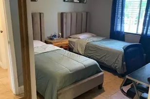 8224 Key Royal Cir, Naples, FL 34119 - Photo 2