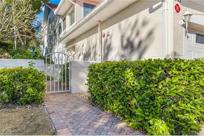 5115 Cedar Springs Dr #201, Naples, FL 34110 - Photo 12