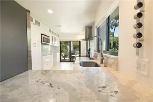 845 Reef Point Cir, Naples, FL 34108 - Photo 8