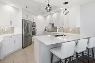 445 Cove Tower Dr, Naples, FL 34110 - Photo 2