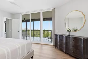 445 Cove Tower Dr, Naples, FL 34110 - Photo 12