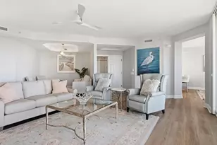 445 Cove Tower Dr, Naples, FL 34110 - Photo 6