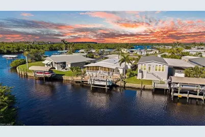 204 Sun Cir, Fort Myers, FL 33905 - Photo 2