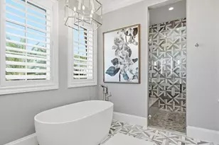 360 Heron Ave, Naples, FL 34108 - Photo 26