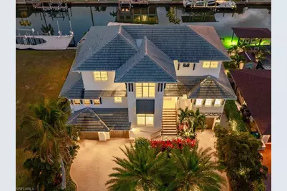 360 Heron Ave, Naples, FL 34108 - Photo 4