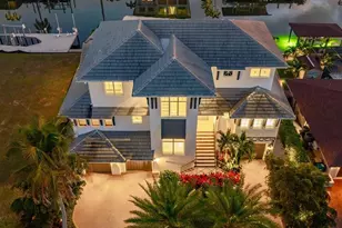 360 Heron Ave, Naples, FL 34108 - Photo 4