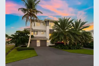 360 Heron Ave, Naples, FL 34108 - Photo 2