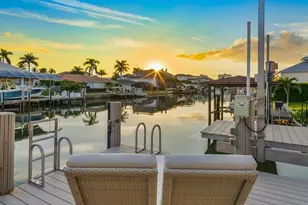 360 Heron Ave, Naples, FL 34108 - Photo 10