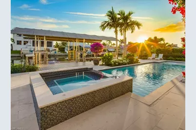 360 Heron Ave, Naples, FL 34108 - Photo 8