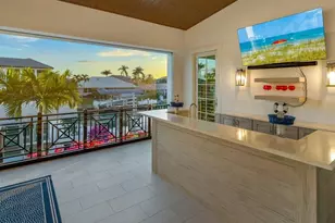 360 Heron Ave, Naples, FL 34108 - Photo 22