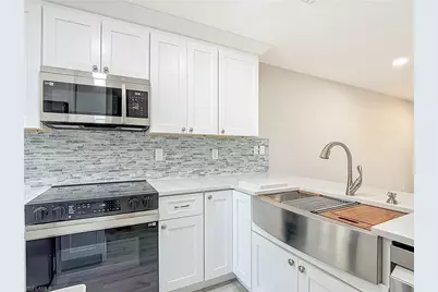 4906 Majorca Palms Dr, Fort Myers, FL 33905 - Photo 8