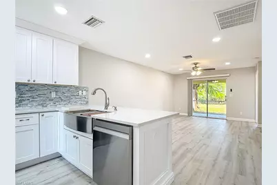 4906 Majorca Palms Dr, Fort Myers, FL 33905 - Photo 6