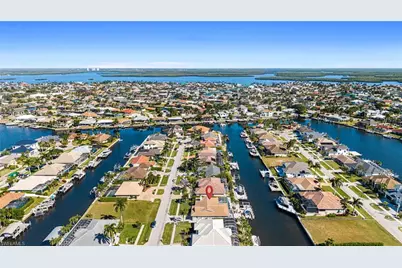 143 Leeward Ct, Marco Island, FL 34145 - Photo 46