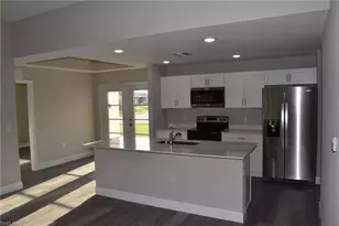 202 Seagrape St, Port Charlotte, FL 33954 - Photo 4