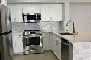 1210 Wildwood Lakes Blvd, Naples, FL 34104 - Photo 6