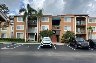 1210 Wildwood Lakes Blvd, Naples, FL 34104 - Photo 1