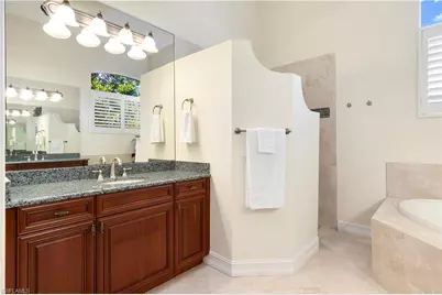 8986 Shenendoah Cir, Naples, FL 34113 - Photo 18