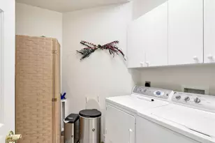 800 Carrick Bend Cir, Naples, FL 34110 - Photo 28