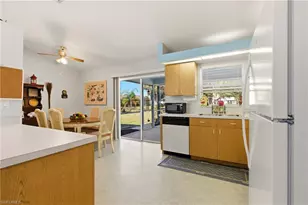 913 SE 16th St, Cape Coral, FL 33990 - Photo 10