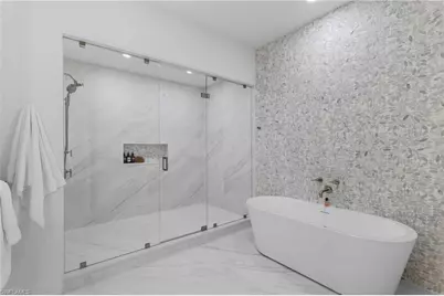 82 9th St S #301, Naples, FL 34102 - Photo 20
